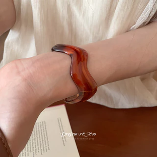 เดรเจว ไม่สม่ําเสมอหยักอะคริลิคเปิดสร้อยข้อมือป่าง่าย อิน สร้อยข้อมือผู้หญิง ซอก สูง-จบ สัมผัสเครื่องประดับ