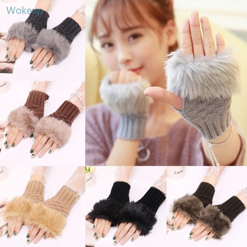 Wake ผู้หญิงฤดูหนาว Fluffy Plush Patchwork ถุงมือครึ่งนิ้วโครเชต์ถักสีทึบสั้น Fingerless Mittens ข้อมือ W