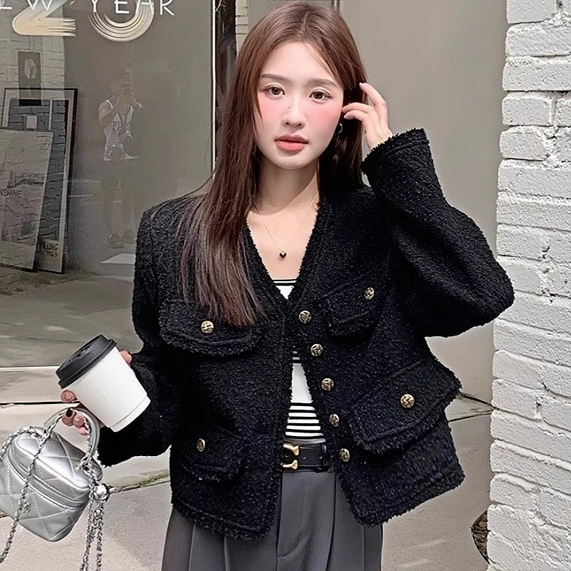 SuySuy พร้อมส่ง เสื้อคลุม แขนยาว สไตล์คุณหนู เนื้อผ้าทวิต ดีเทลแต่งกระเป๋า งานสวยหรูหรา กระดุมผ่ากลาง สไตล์มินิมอล