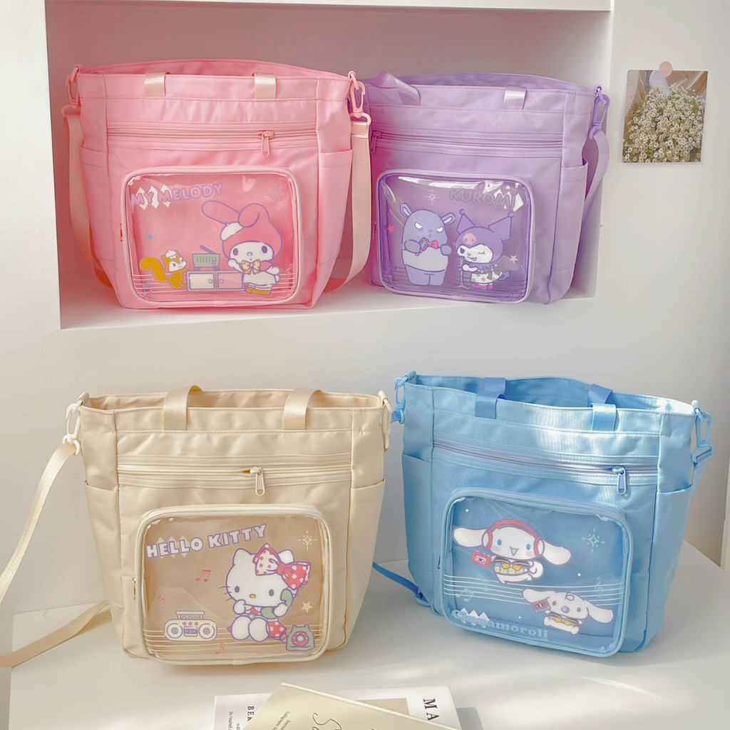 🎀 คู่ใจใบโปรด กระเป๋า 3 ช่อง สะพายไหล่+สายหิ้ว ปรับความยาวถอดได้ วัสดุเป็นโพลิเอสเตอร์ 100%+PVC ขนาด 36×29×11.5 cm