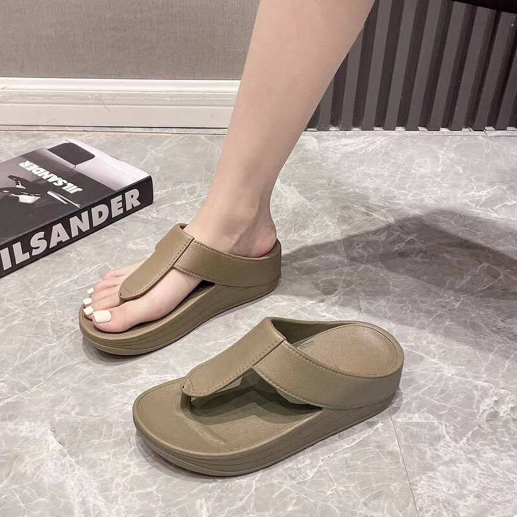 พร้อมส่ง จาก [Natty's Shop] รองเท้าผู้หญิง ทรงหูหนีบ พื้นนุ่ม 5 CM ยางEVA รองเท้าแฟชั่นสวยๆ จัดส่งทุกวัน 📌สั่ง+1ไซส์ค่ะ📍