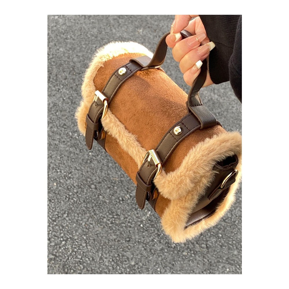 Juststar กระเป๋าถือผู้หญิงแฟชั่น High sense ins กระเป๋าสะพายขนยาวเฉพาะ