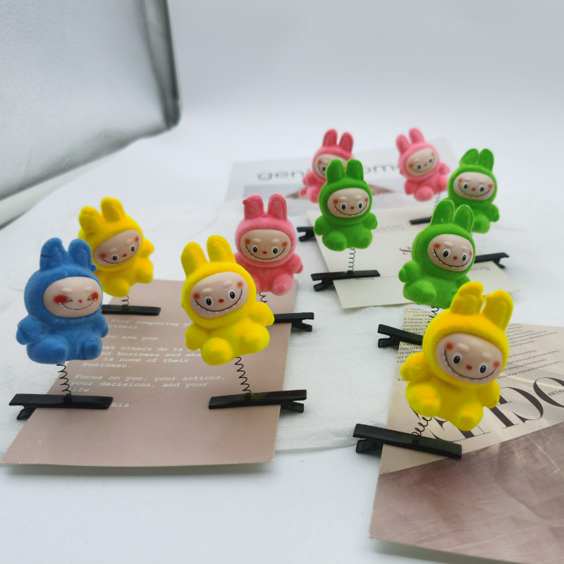 2pcs labubu flocked ตุ๊กตาสามมิติฤดูใบไม้ผลิ hairpin หญิงใหม่การ์ตูน bangs เครื่องประดับผม - รูปที่ 3