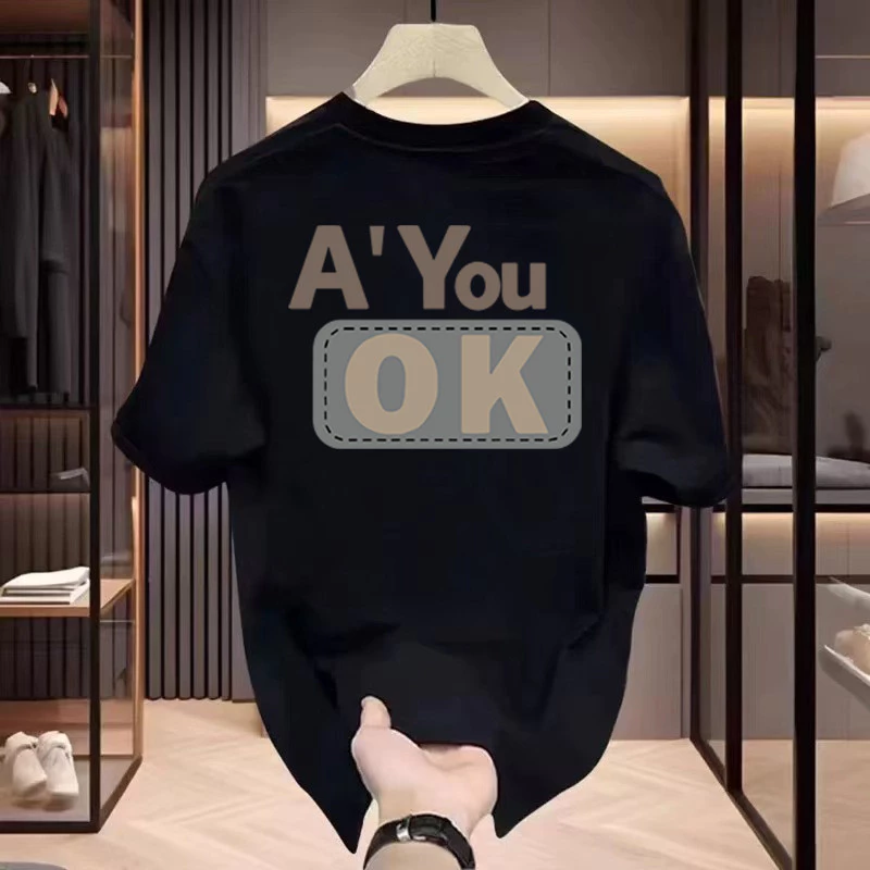 เสื้อยืดคอกลมแขนสั้นพิมพ์ลายตัวอักษร