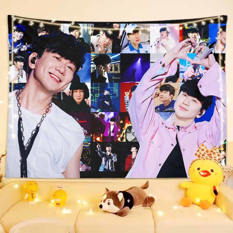 จัดส่งจากไทย] ผ้าพื้นหลัง Agirl JJ Lin ผ้าแขวนผนังอัลบั้มเทรนด์คนดัง ตกแต่งห้องนอนนักเรียน