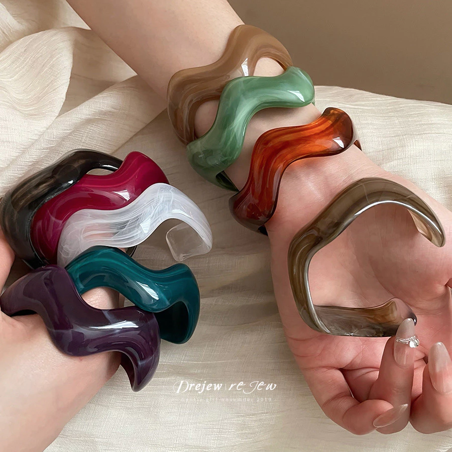 เดรเจว ไม่สม่ําเสมอหยักอะคริลิคเปิดสร้อยข้อมือป่าง่าย อิน สร้อยข้อมือผู้หญิง ซอก สูง-จบ สัมผัสเครื่องประดับ
