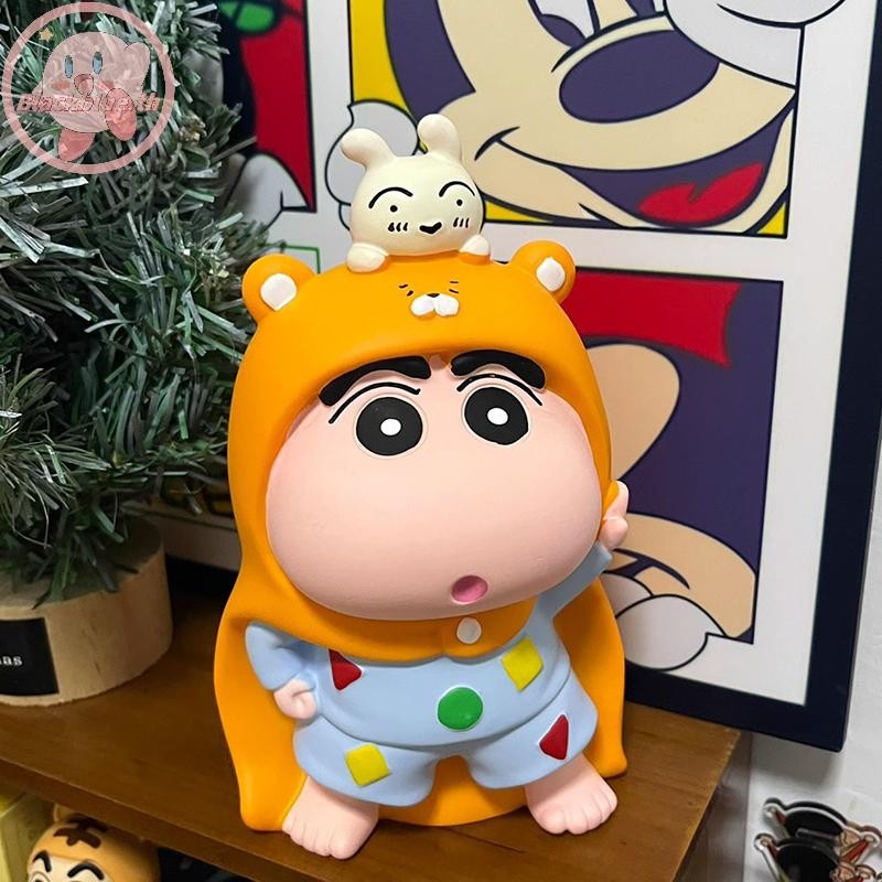 Bblue อะนิเมะใหม่ Crayon Shin-chan รูป Piggy Bank PVC รุ่นรูปปั้นตุ๊กตา Piggy Bank โต๊ะตกแต่งของขวัญของเล่น.