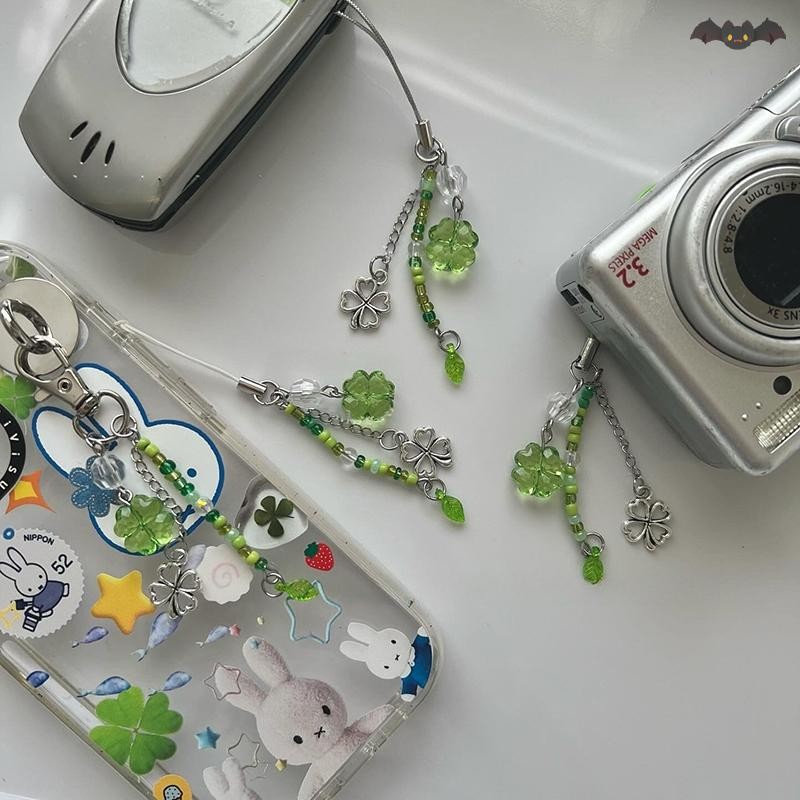 [PE] ห่วงโซ่โทรศัพท์ลูกปัดแฮนด์เมด Lucky Four Leaf Clovers โซ่โทรศัพท์พวงกุญแจสีสันสดใส CCD จี้อุปกรณ์เสริมโทรศัพท์มือถือเครื่องประดับ TH