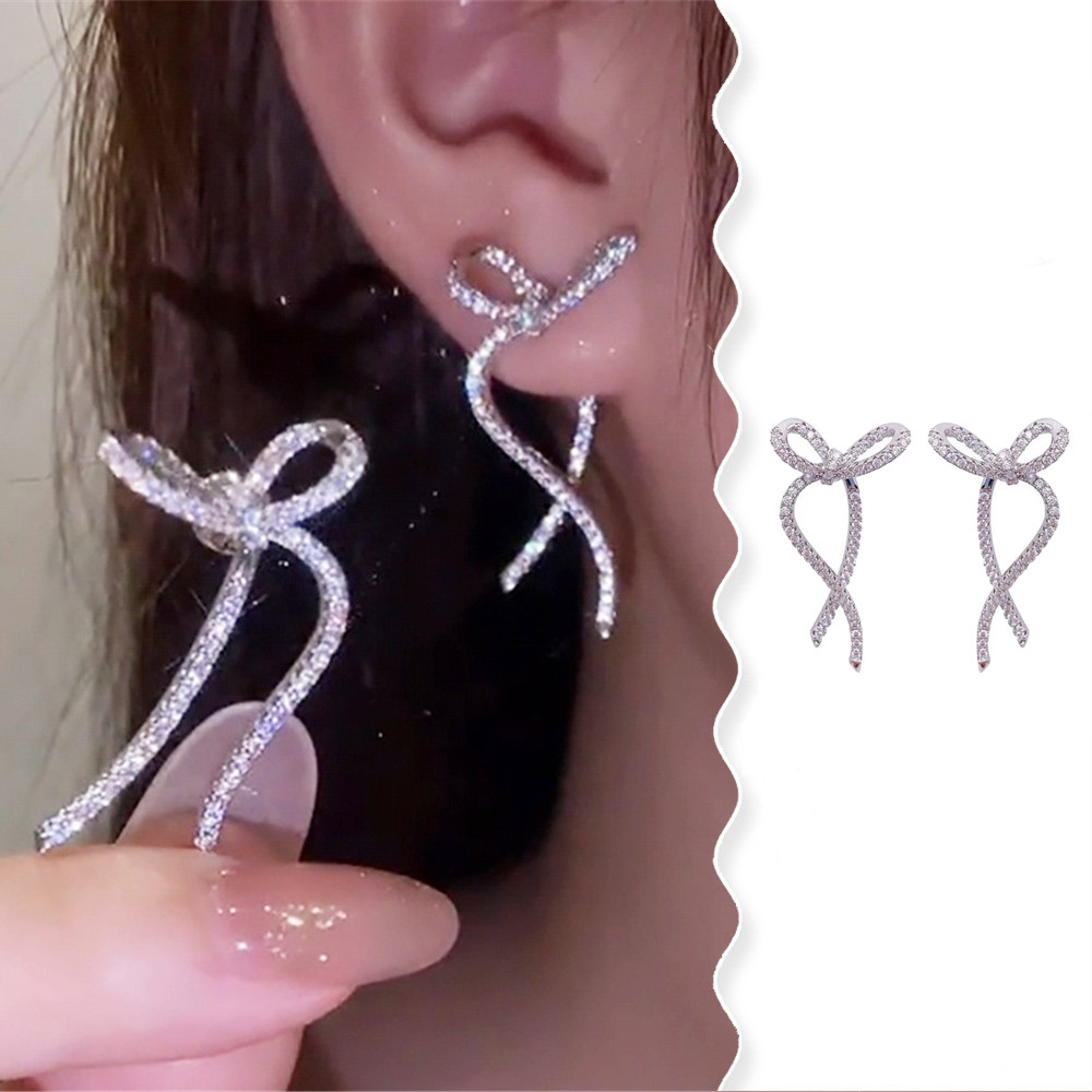 Super Flashy Super Fairy Zircon Bow ต่างหู High-end Light Luxury Design สไตล์หวานสําหรับผู้หญิง