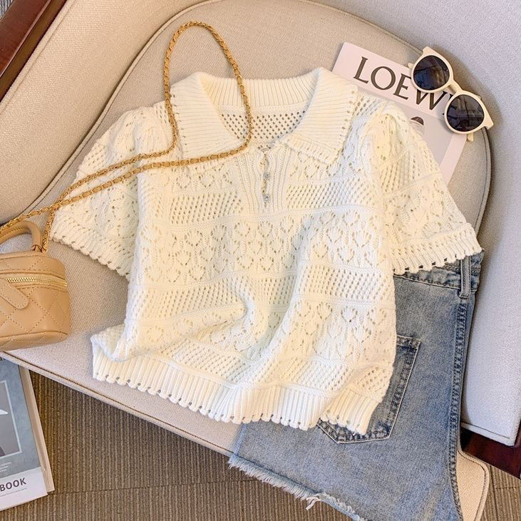 เสื้อยืดถักคอปกโปโลลูกไม้โครเชต์สําหรับผู้หญิง | French-inspired Sweet Cropped Summer Top with Openwork Detail