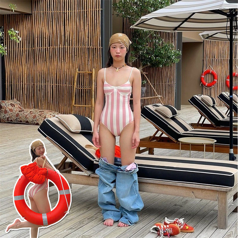 CODðāļāļļāļāļ§āđāļēāļĒāļāđāļģ Retro Stripe One Piece āļŠāļģāļŦāļĢāļąāļāļŠāļāļĢāļĩ āļāļĩāđāļāļāđāđāļāļēāļŦāļĨāļĩāđāļāđāļāļāļĩāđ āļŠāļĩāļāļĄāļāļđ āļāļāļēāļ M-XL āļŠāļ§āļĄāđāļŠāđāļŠāļāļēāļĒ
