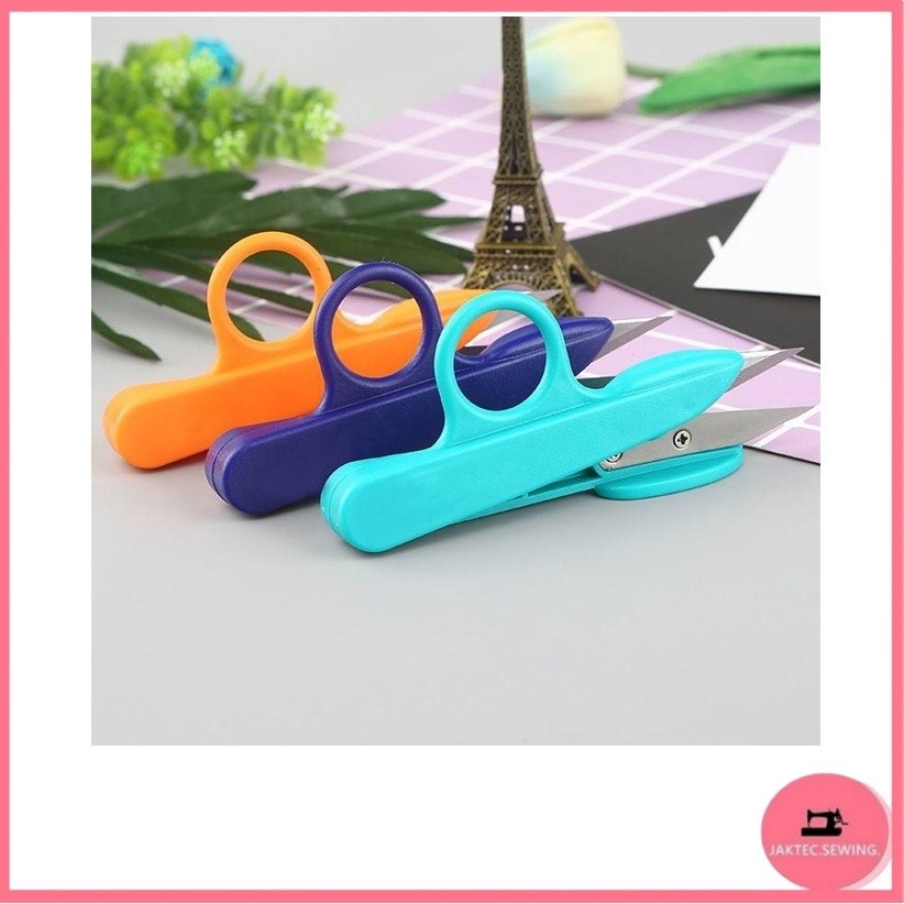 กรรไกรตัดเศษด้าย(ด้ามจับพลาสติกถนัดมือ) รุ่น : TC-800 (ไม่สามารถเลือกสีได้)