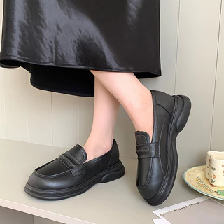 ส่งเร็ว🚚รองเท้า ผู้หญิงโลเฟอร์ รองเท้าแตะ รุ่นใหม่ วัสดุทำจากยางอย่างดี loafer เสิรมส้น กันลื่น T-102