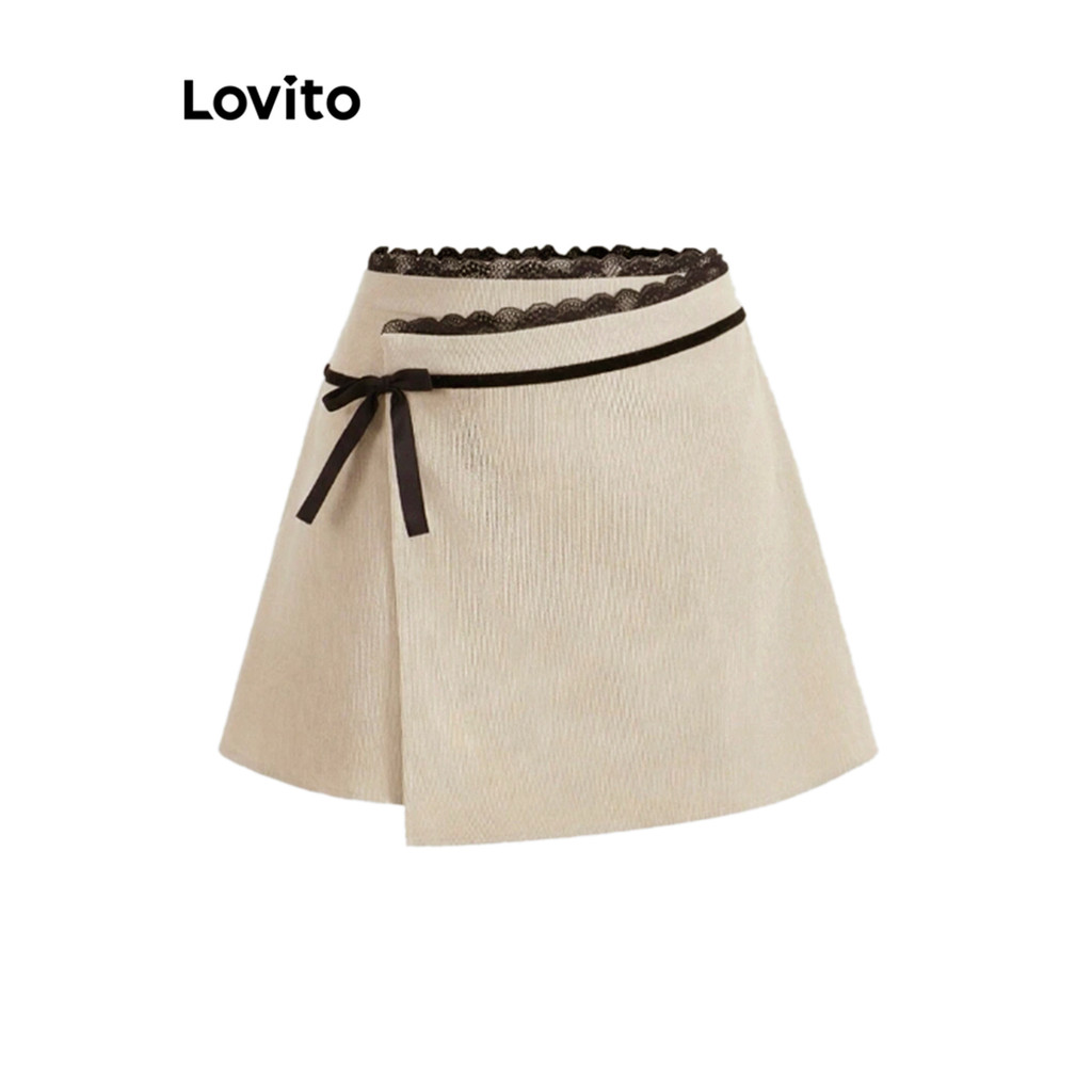 Lovito กางเกงขาสั้นลูกไม้สีเรียบหรูหราสำหรับผู้หญิง L108ED167
