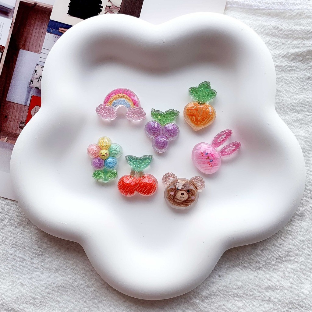 การ์ตูน Cherry Crocks Jibbits ส่วนหมีน้อย Jibbitz Charm Sun ดอกไม้ Jibits Crocs Rainbow Croc Pin สําหรับผู้หญิงอุปกรณ์รองเท้าตกแต่ง
