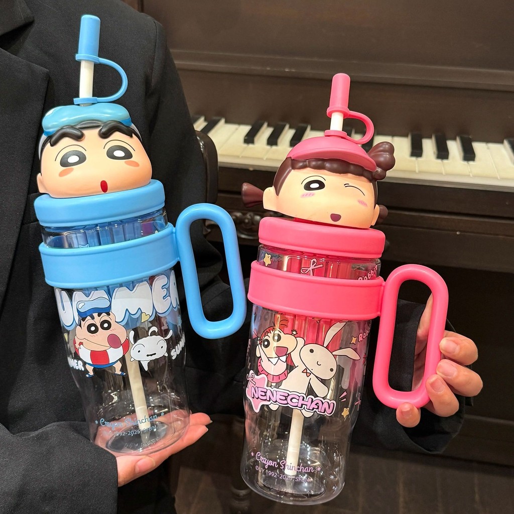 Crayon Shin-Chan Joint Water Cup Female 2025 High-value Ice Master Cup Summer Student Straw Cup ของขวัญวันเกิด
