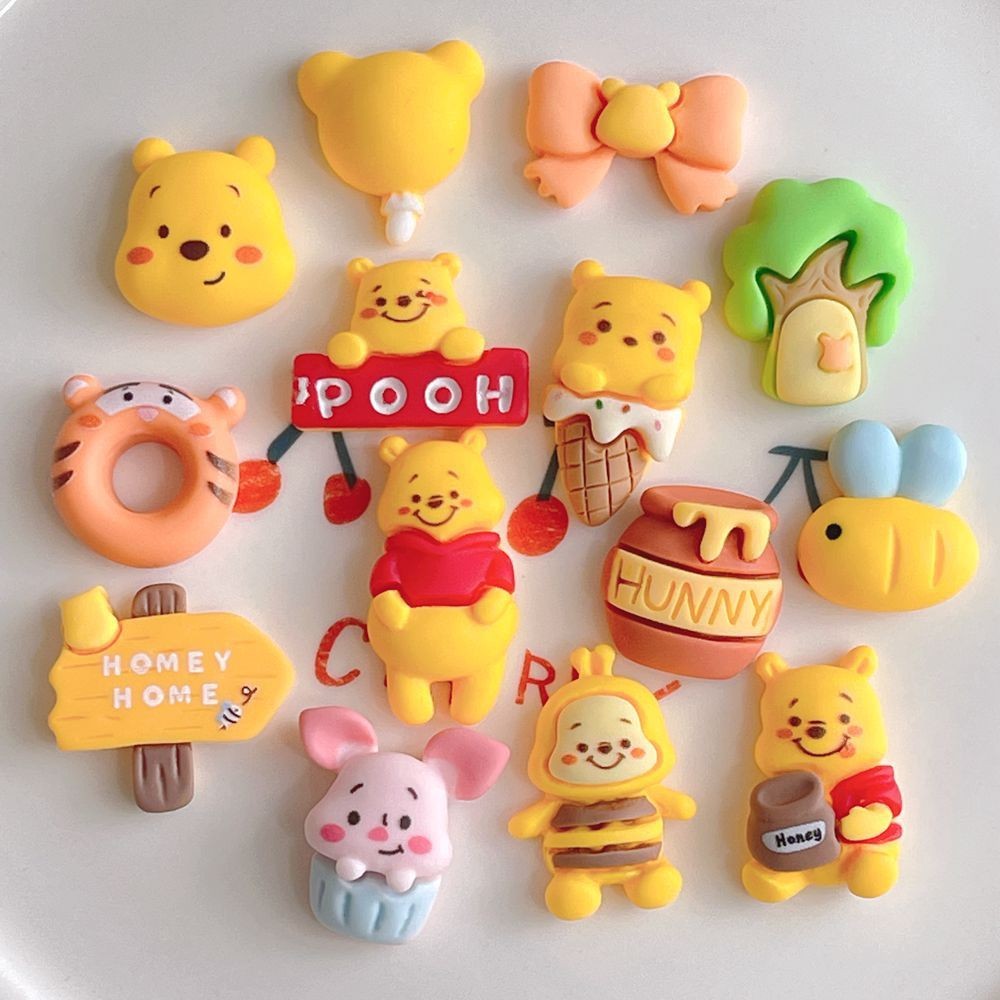 [100ในสต็อก] รองเท้าหลุมหมีพูห์เครื่องประดับแฮนด์เมดรองเท้าหมีพูห์น่ารักดอกไม้ DIY การ์ตูนน่ารักเครื่องประดับผมสามมิติ
