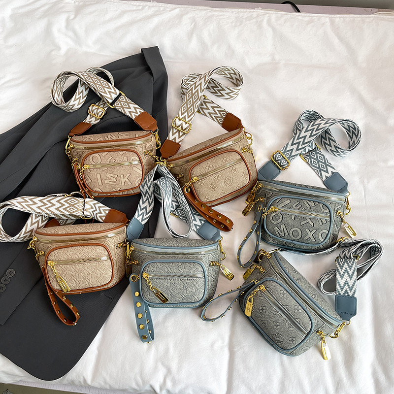 เวอร์ชั่นเกาหลีกระเป๋าสะพายไหล่กว้างเรียบง่ายพิมพ์ลาย Multi-Zipper กระเป๋าคาดหน้าอกสุภาพสตรี All-Match Commuter Shoul