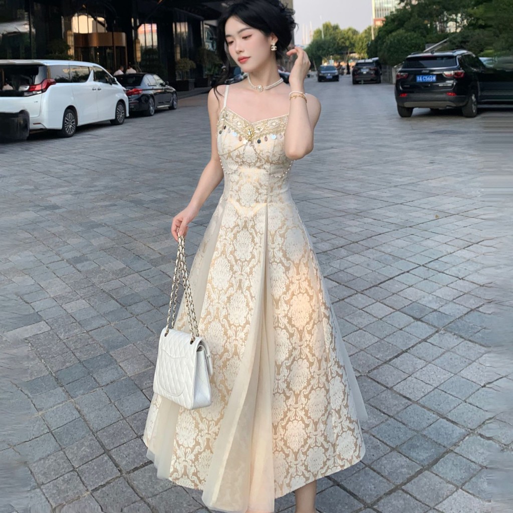 New Temperament Niche Design Advanced Sense Palace Style Thin Strap Dress