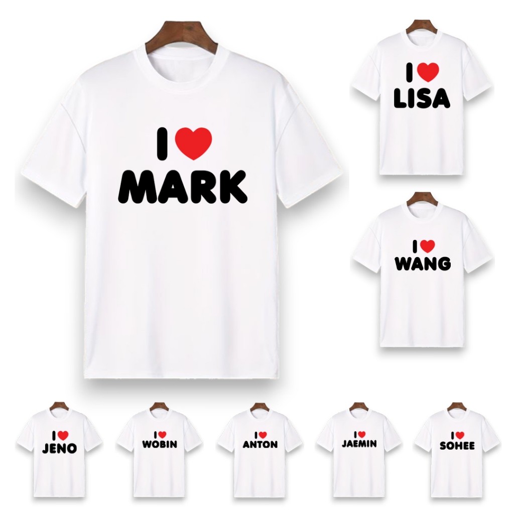 (จัดส่งตลอด 24 ชั่วโมง）Angle Official เสื้อสกรีนลาย I LOVE MARK เทรนด์ยอดฮิต 2024