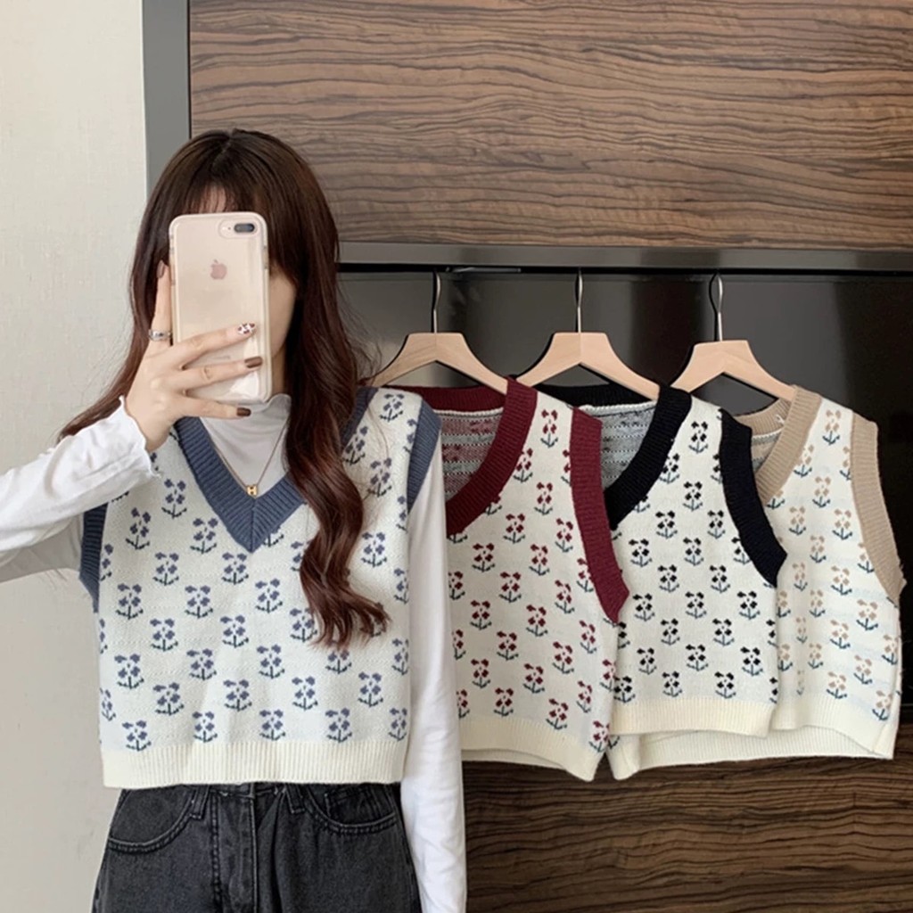Dahong 23165 เสื้อกั๊กไหมพรมผู้หญิง เสื้อกั๊กทรงสวย ถักลายดอกไม้ คอวี ยืดหยุ่น นุ่มใส่สบาย