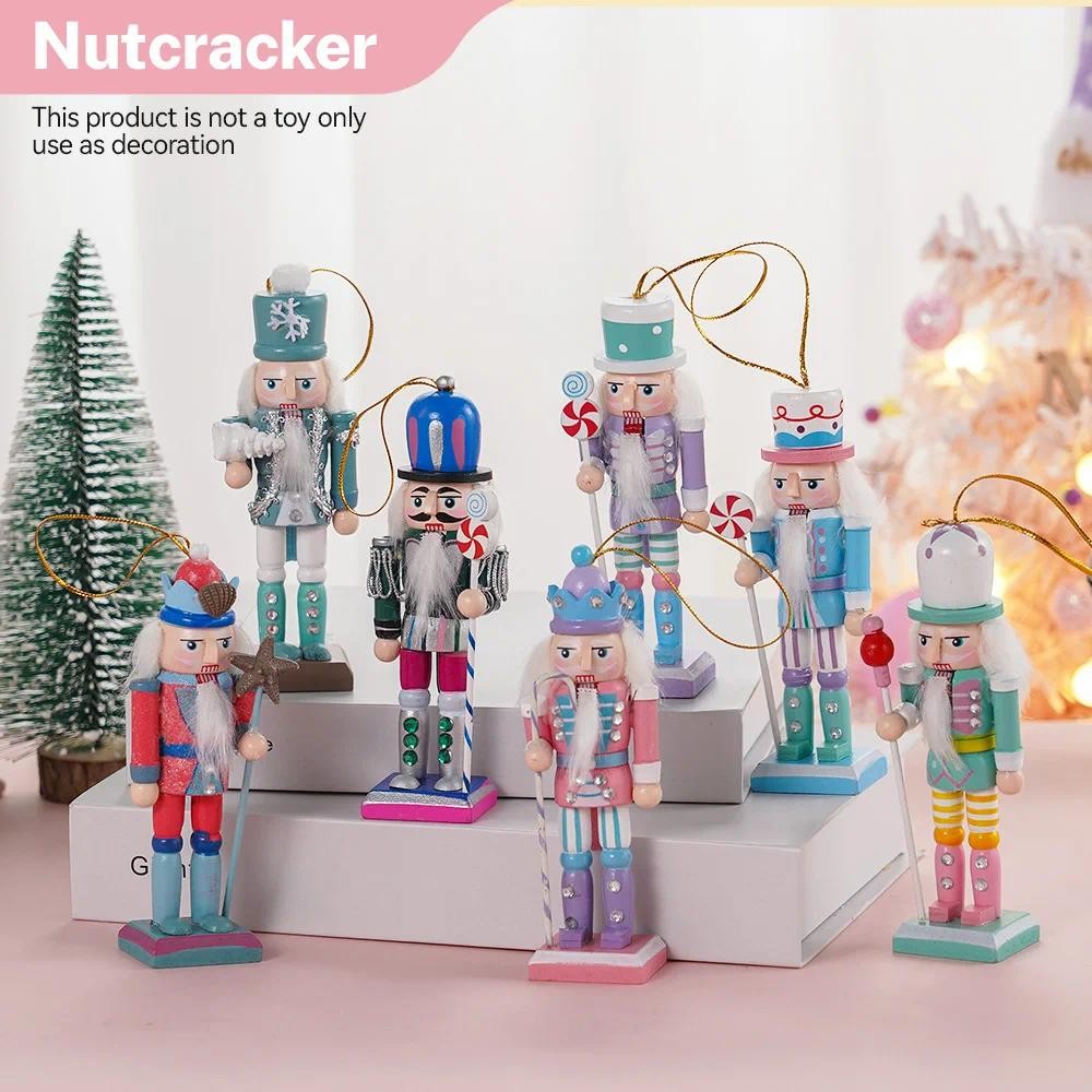 7 ชิ้น/เซ็ต Nutcracker หุ่นต้นคริสต์มาสจี้ไม้ Nutcracker ทหารแขวนจี้ Noel ปีใหม่พรรคตกแต่งบ้าน