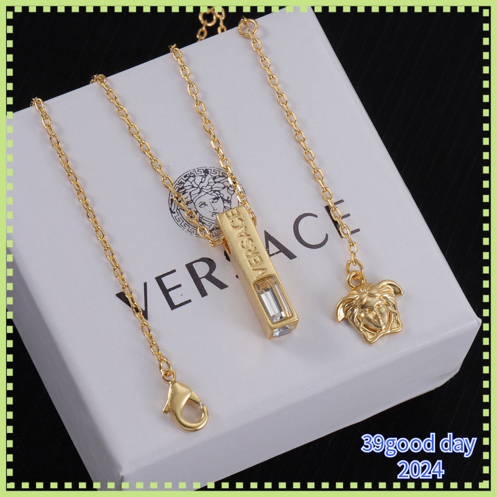 [v-home-ersace] สร้อยคอโลโก้จี้เพชรสี่เหลี่ยม AAA สําหรับผู้ชายและผู้หญิง/เครื่องประดับหรูหรา 10312