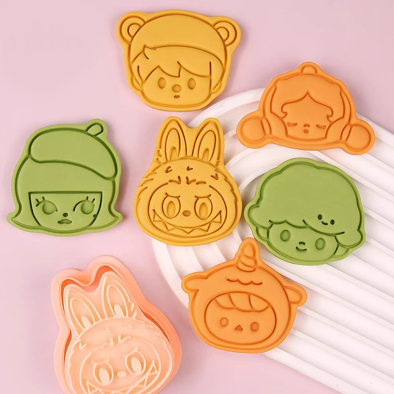 [จัดส่งใน2วัน] MOLLY dimoo labubu sku11panda แม่พิมพ์บิสกิตการ์ตูนคุกกี้เนยแม่พิมพ์ตัดเครื่องมืออบแม่พิมพ์ Fondant แม่พิมพ์ดินเหนียวพลาสติกหิน