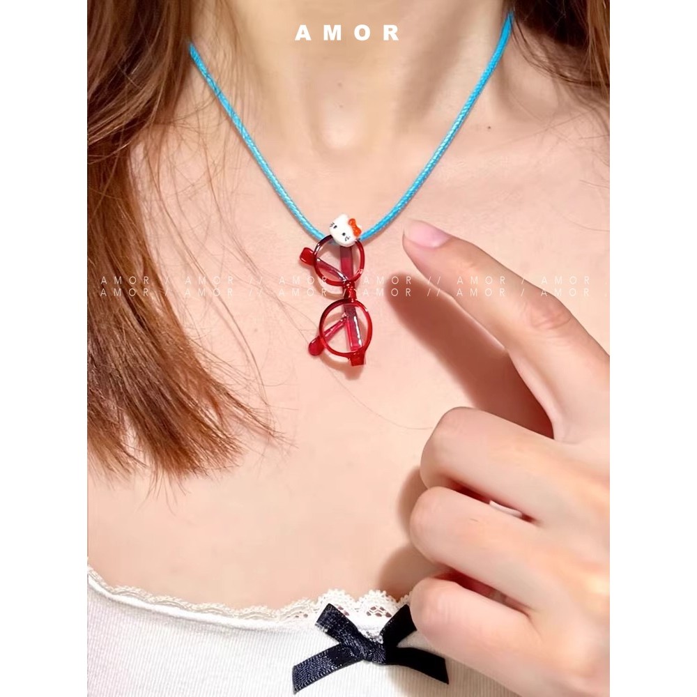 สไตล์เกาหลีแมวแว่นตาสร้อยคอเชือกหนังผู้หญิงคอยาวแขวนอุปกรณ์เสริม