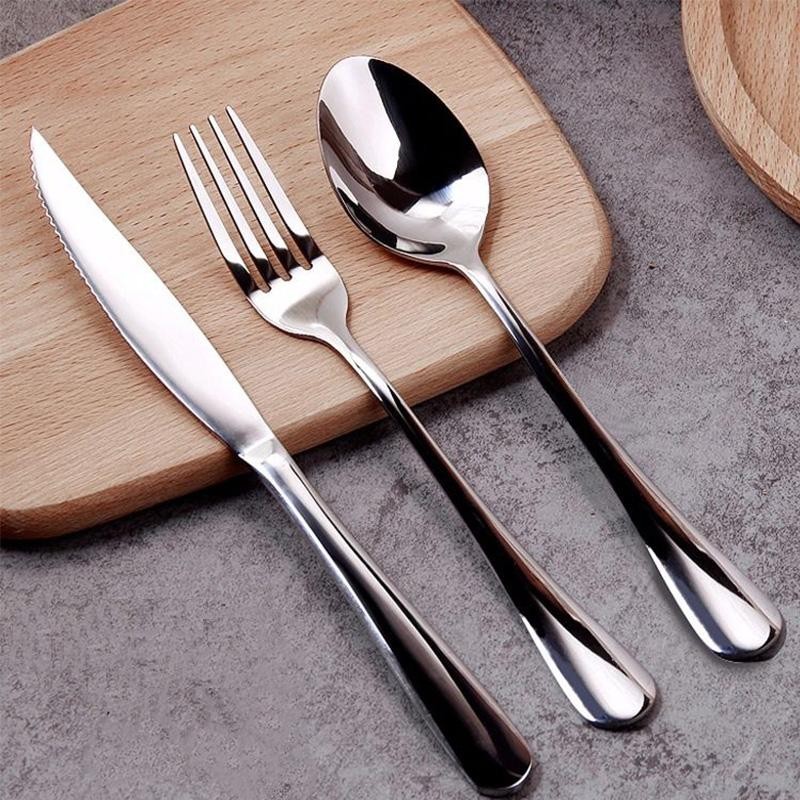 【วัสดุดีมาก】ชุดช้อนส้อม ช้อนด้ามยาวสเตนเลส ช้อนตักซุป อย่างหนา สำหรับใช้ในร้านอาหารและใช้ในชีวิตประจำวัน13.8/17.5/21.5cm