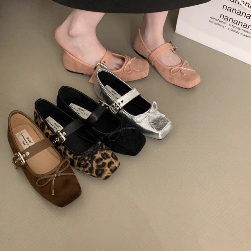 WALKING 👟รองเท้า Mary Jane หัวเหลี่ยม ปากตื้น ส้นแบน สไตล์ย้อนยุค พื้นนุ่ม ไม่ลื่น ทนทานต่อการสึกหรอ