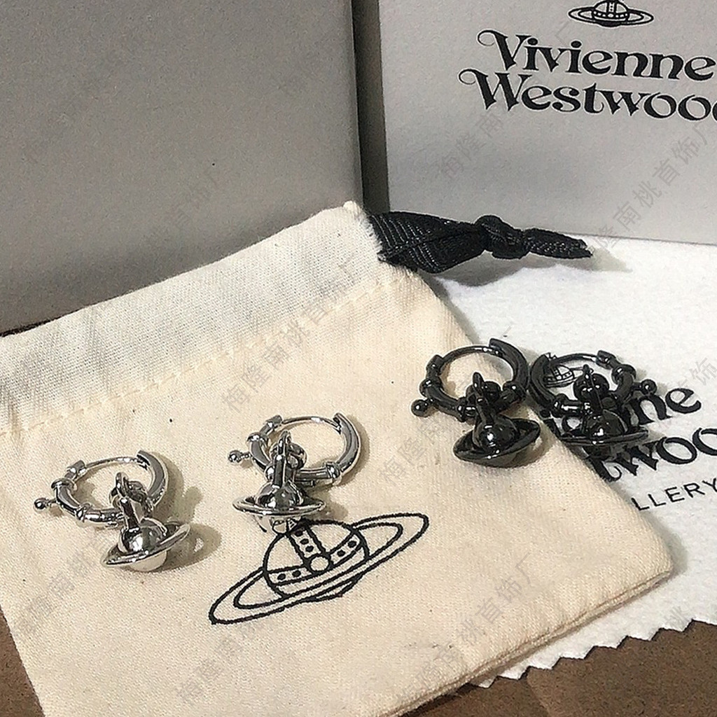 Vivienne orb จี้ดาวเสาร์สามมิติหวานเย็นต่างหูเรียบง่ายรุ่นคู่