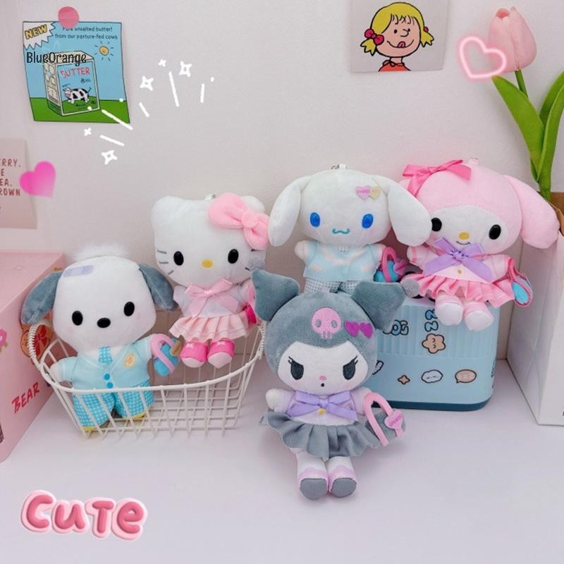 ใหม่ 1PC สไตล์วิทยาลัย Sanrio ตุ๊กตาพวงกุญแจสําหรับเด็ก Hello Kitty จี้ Kuromi พวงกุญแจกระเป๋าเป้สะพายหลังตกแต่งของขวัญสําหรับสาวของเล่นร้อน