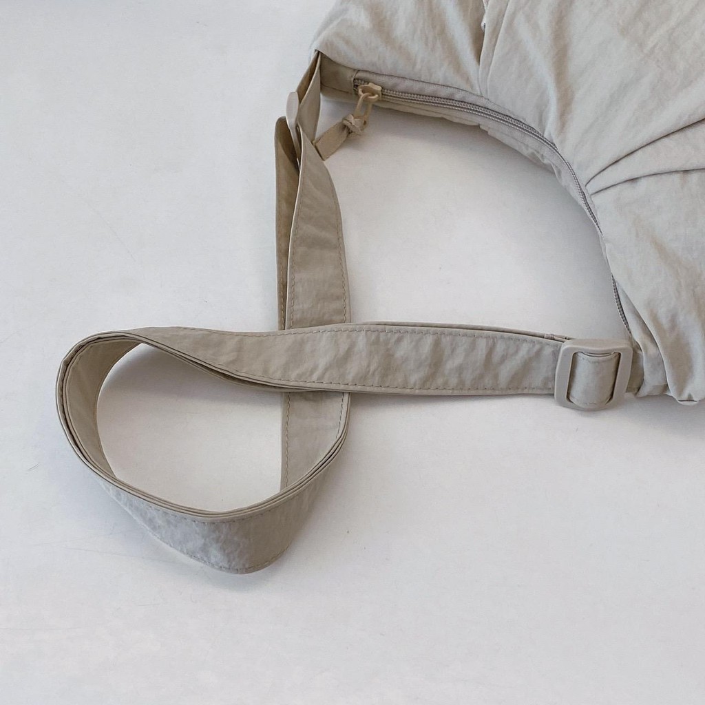 พร้อมส่งในไทย Uniqlo มีป้ายห้อย กระเป๋าสะพายสำหรับผู้หญิง ผ้าสวยนุ่มนิ่ม กำลังฮิต ตามเทรนสุดๆ - รูปที่ 7