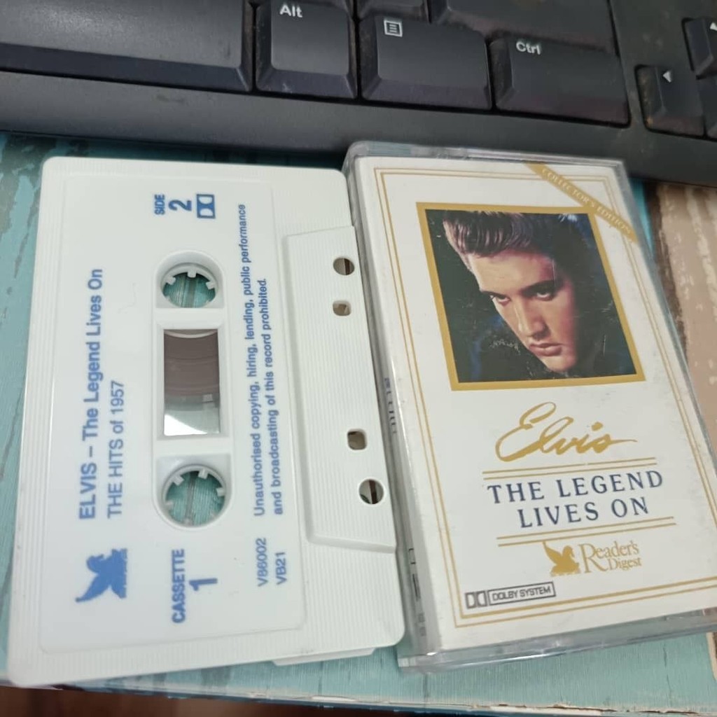 (มือสอง) ELVIS The Legend Lives On Vol 1 เทปคาสเซ็ท (Readers Digest)