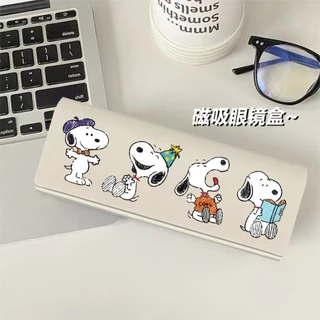 Magnetic Anti-Lost Snoopy แว่นตาแบบพกพานักเรียน High-Appearance น่ารัก ins สไตล์แม่เหล็กปิด Eye Case หนัง pu การบีบอัด