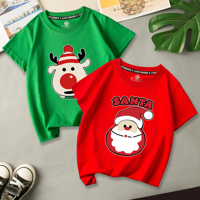 เสื้อยืดคริสต์มาสสีแดงสำหรับเด็กพิมพ์ลายซานตาคลอสและกวางเรนเดียร์เทศกาล