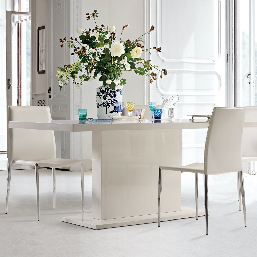 SB Design Square โต๊ะอาหาร รุ่น Jocasta & เก้าอี้ รุ่น Yinta  แบรนด์ SB FURNITURE