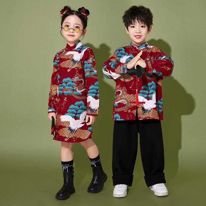 [คลังสินค้าพร้อม] ชุดสูทสไตล์จีนเสื้อผ้าปีใหม่สาว กี่เพ้า เด็ก กลิ่นฉุน ชุดเสื้อผ้าตรุษจีนวันปีใหม่เสื้อผ้าการแสดง
