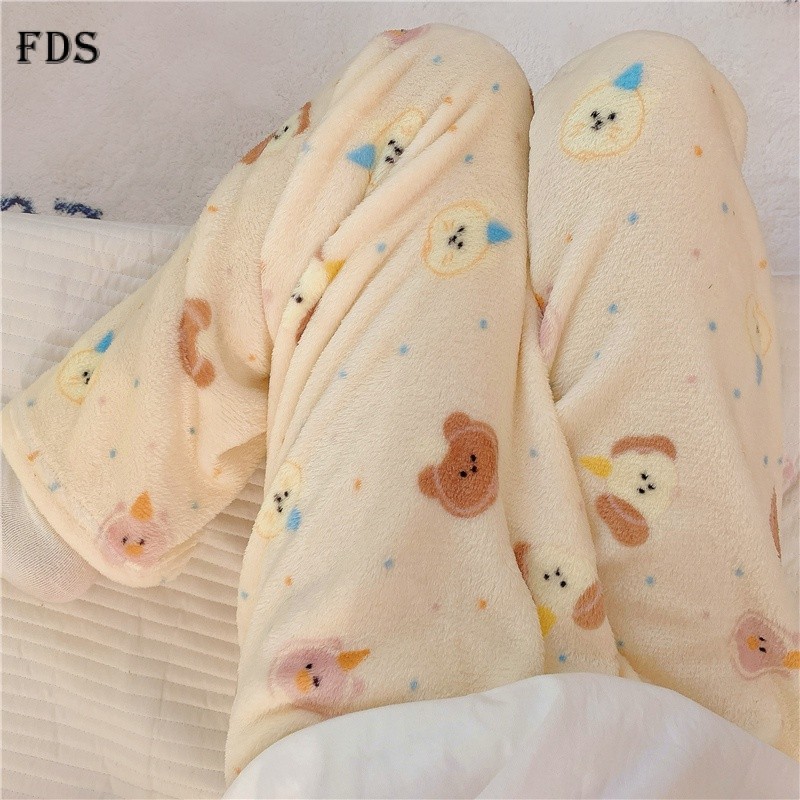 FDS กางเกงผ้าฟลีซหน้าแปลนการ์ตูนน่ารัก Hello Kitty กำมะหยี่นุ่ม ชุดนอนผู้หญิง ฤดูใบไม้ร่วง-ฤดูหนาว