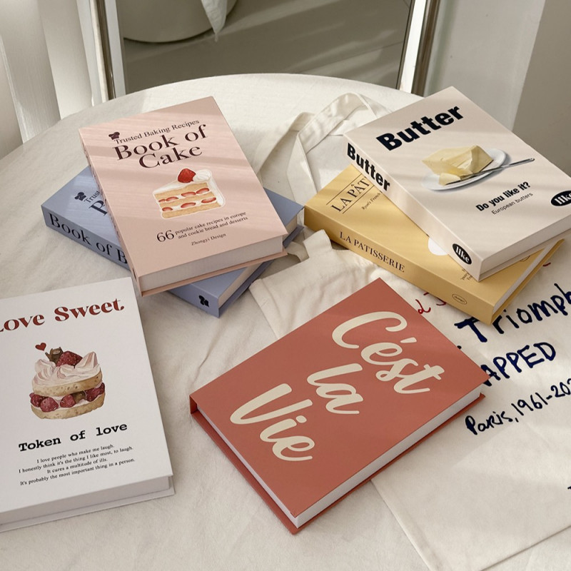 📚หนังสือปลอม พร็อพถ่ายรูป หนังสือตั้งโชว์ พร็อพหนังสือ ม็อคอัพ ลวดลายสวยงามคมชัดเหมือนจริง พร้อมส่ง