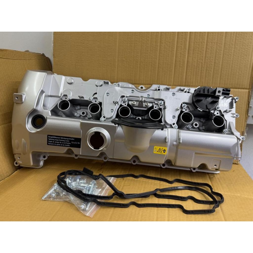 BMW N52 ENGINE E85 / Z4 / E89 / X5 / E70 / E83 / X3 / F25 / X1 / E84 / X2 ฝาครอบวาล์ว / ฝาครอบ ROCKE