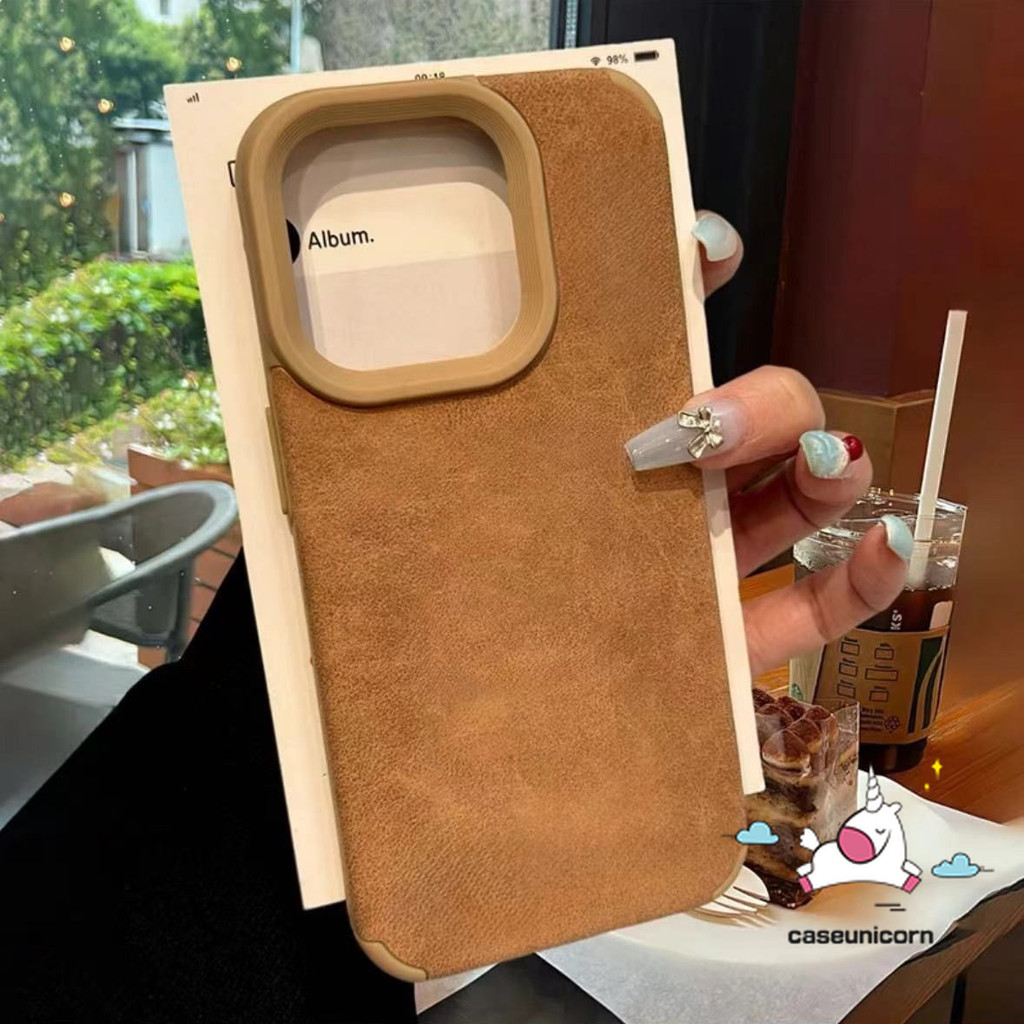 Simple สีทึบสีน้ําตาลแฟชั่นคู่ปลอกสําหรับ IPhone 16 Pro Max 13 16 15 11 14 12 Pro Max 16 13 15 Plus 14 15 16 Pro Luxury Fluff หนัง Feather Texture Soft Case