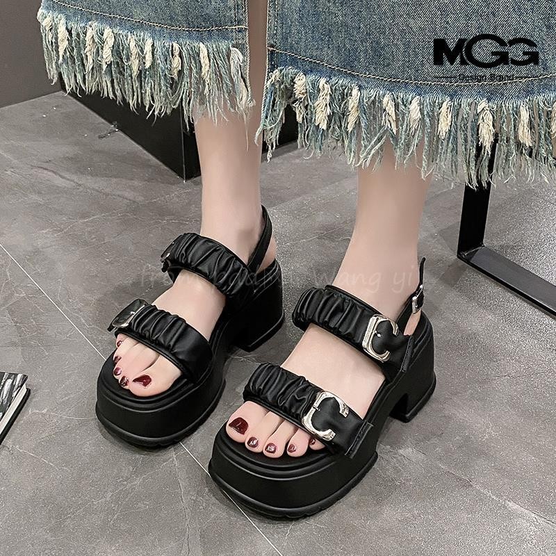 กระแส กับรองเท้าแตะเพชร Flip-Flops Covered สวมใส่ด้านนอก Seaside Anti-Sli