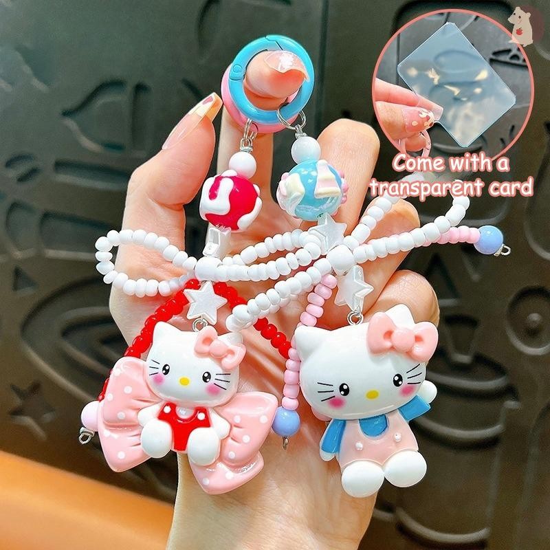 [IN] Kawaii Hello Kitty พวงกุญแจอะนิเมะ Sanrio KT Cat Bowknot ลูกปัดโทรศัพท์จี้หูฟัง Charm กระเป๋าตกแต่งรถพวงกุญแจ TH
