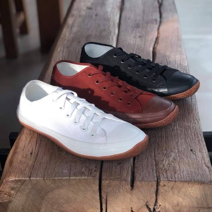 KITO รองเท้าผ้าใบ รองเท้านักเรียน STOMPER