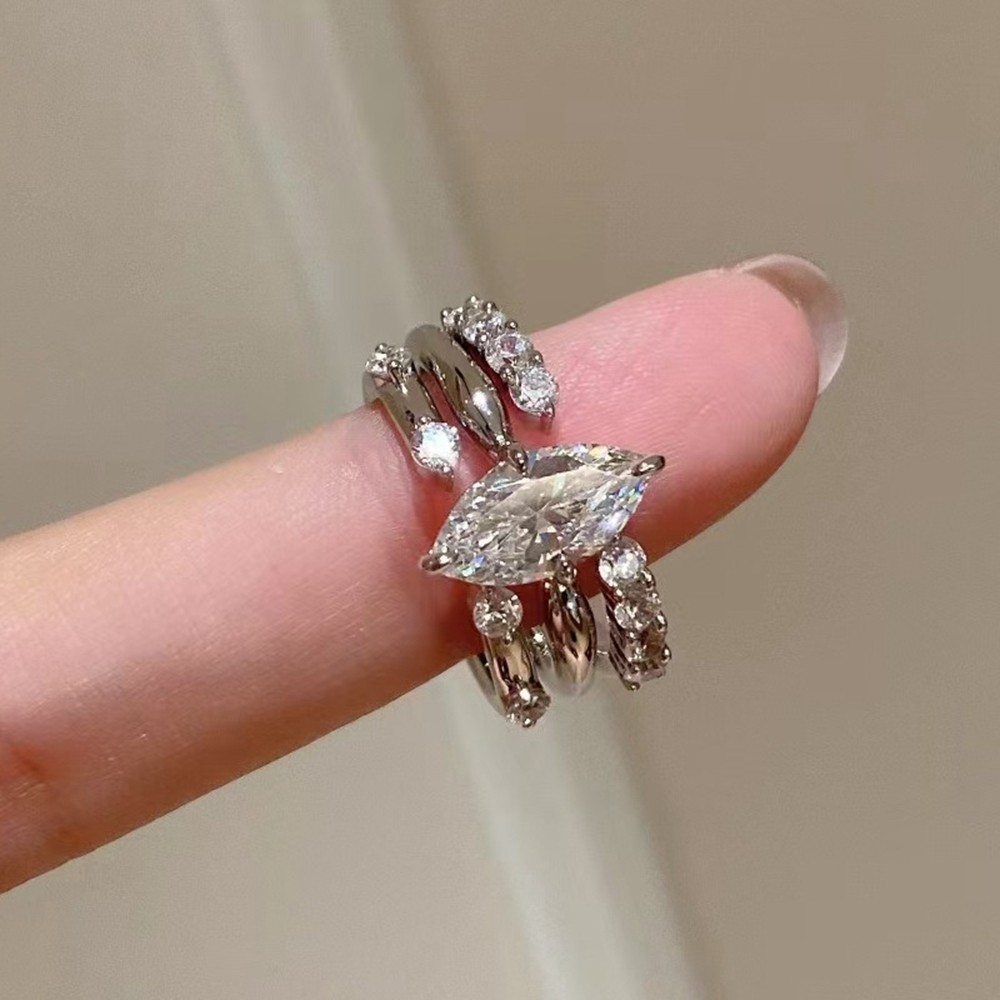 100% 925 เงินสเตอร์ลิง 2CT Marquise Cut Lab Sapphire High Carbon Diamond Wedding Ring