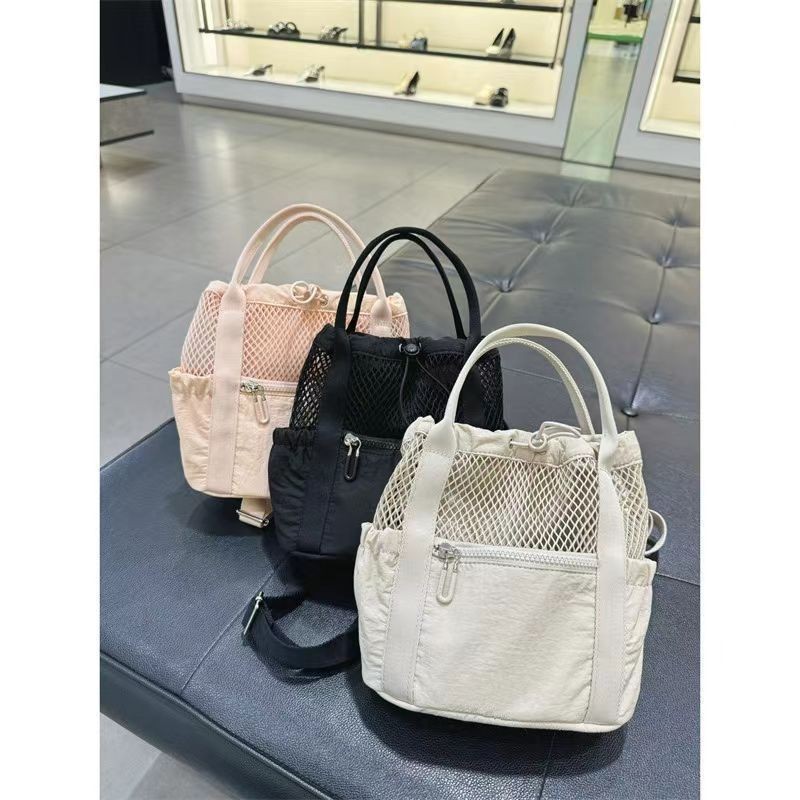 2024 สไตล์ใหม่ฤดูร้อน Niche แบบพกพา Commuter Drawstring Tote Bag กระเป๋าเป้สะพายหลังตารางหญิง All-Match กระเป๋าเป้สะพายหลังขนาดเล็ก