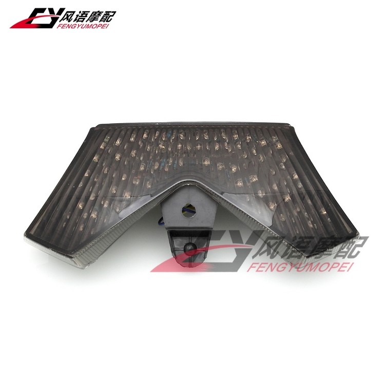 [สต๊อกพร้อม-ลดราคาอีเว้น] เหมาะสําหรับ Kawasaki ZX14R ZX-14R 06-09 ZZR1400 ชุดไฟท้ายด้านหลัง LED ปีศาจหกตา