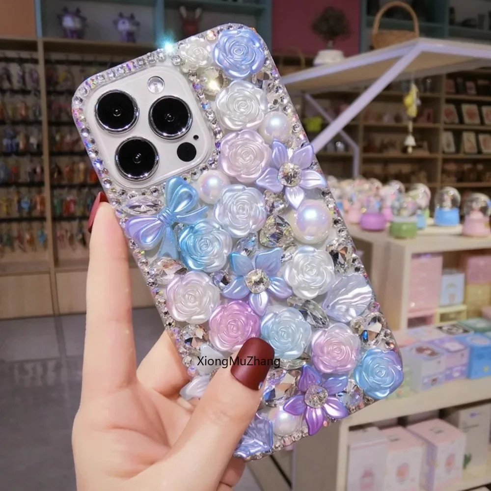 แฟชั่นผู้หญิงดอกไม้ที่สวยงามเพชรเต็มRhinestone Custom BlingสําหรับIPphone 16 15 14 13 12 Mini 11 Pro